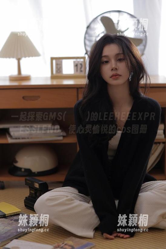 一起探索GMS(고말숙)的LEEHEEEXPRESSLEND，使心灵愉悦的cos图册