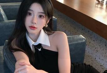 HuaYang花漾 – 最新时尚图册：张思允Nice以裤里丝为主题，诠释潮流与艺术的交织
