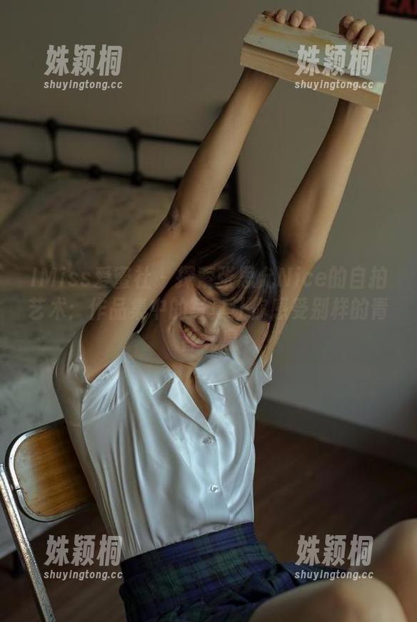 IMiss爱蜜社 - 探索张思允Nice的自拍艺术：作品集中的写真让你感受别样的青春气息
