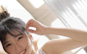 IMiss爱蜜社 – 探索“若彤boomboom”的穿搭哲学：精选美图套装，教你如何轻松驾驭每个场合！
