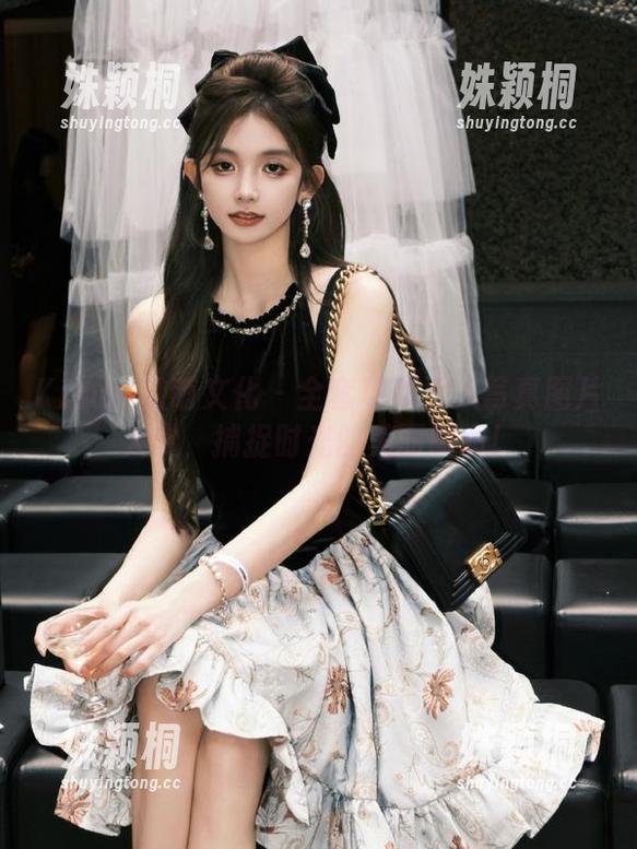 Kimoe激萌文化 - 全套球球双人写真图片大赏，捕捉时光的美丽瞬间！