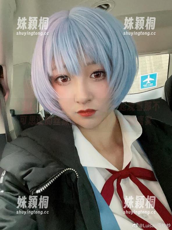 跟随Luisa_零纱的脚步，一起观看那不可思议的丝袜图包，享受视觉的盛宴