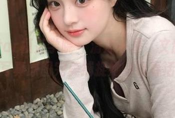 MFStar模范学院 – 清凉一夏，文静儿泳装写真原图完美捕捉她的青春活力