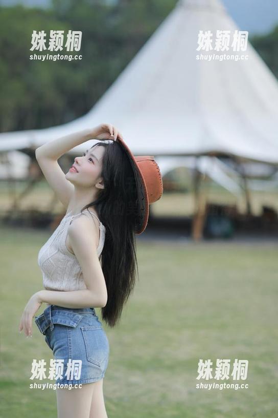 MICAT猫萌榜 - 无法抗拒的校服诱惑，周于希dummy的美图作品绝对值得一看！