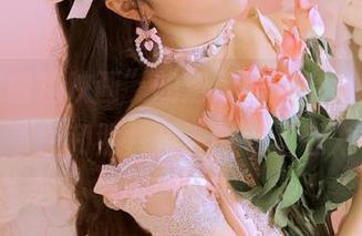 深入“喵糖映画”的清纯黑丝少女，感受美图和照片传递的每丝魅力