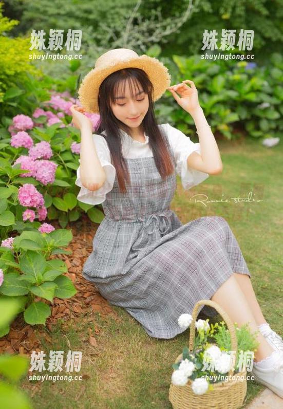MiStar魅妍社 - 关思阳棉袜写真，原图中的细节让你领略不一样的时尚态度！