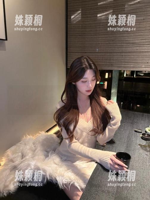 MiStar魅妍社-王婉悠Queen MiStar魅妍社 - 探索王婉悠Queen的全套作品,天台上每一帧都是绝美的诗篇