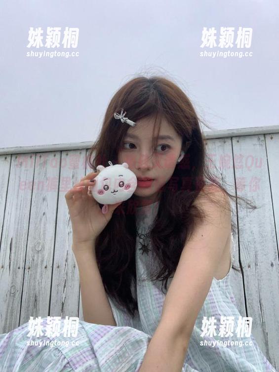 MiiTao蜜桃社 - 精致又诱惑，王婉悠Queen裤里丝图包内含超值写真资源，等你来欣赏！