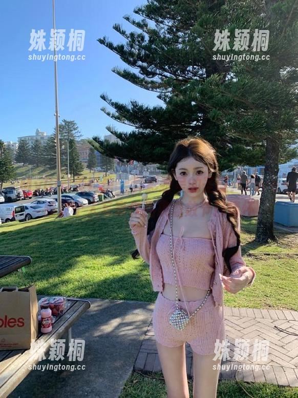 MyGirl美媛馆-Love陆瓷 MyGirl美媛馆 - 异彩纷呈的圣诞:Love陆瓷个人写真作品集盛放节日情怀