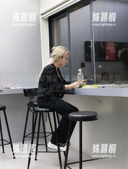 NinJa阿寨寨 NinJa阿寨寨镂空写真合集,免费分享与大家一起欣赏美丽瞬间!