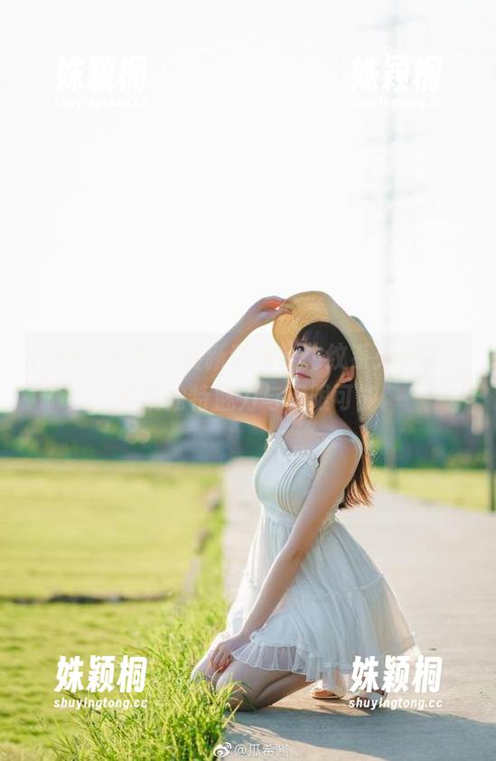 PANS写真 - 最新韩美轩豹纹系列分享，展现独特魅力与无限可能