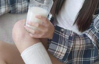 Pary学生模拍 – 婉萍修女摄影作品：用镜头捕捉情感与灵魂的瞬间