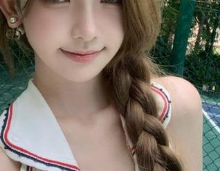 Pary学生模拍 – 下载燕萍的纯白写真集，感受白色之美