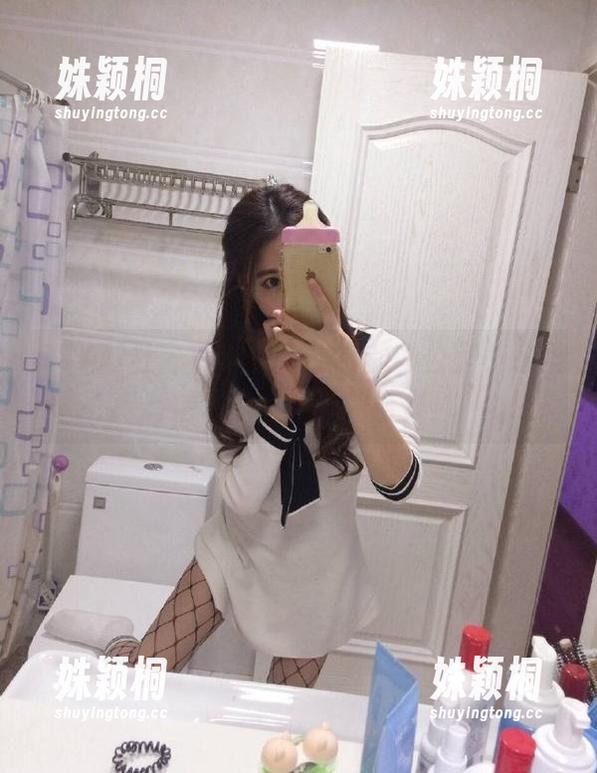 SSA丝社-小小 SSA丝社 - 带你走进小小的办公室,这里有精彩的写真图包合集!