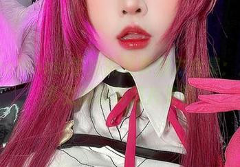 SayoMomo学妹的写真魅力合集：风格多变的精彩图片集锦