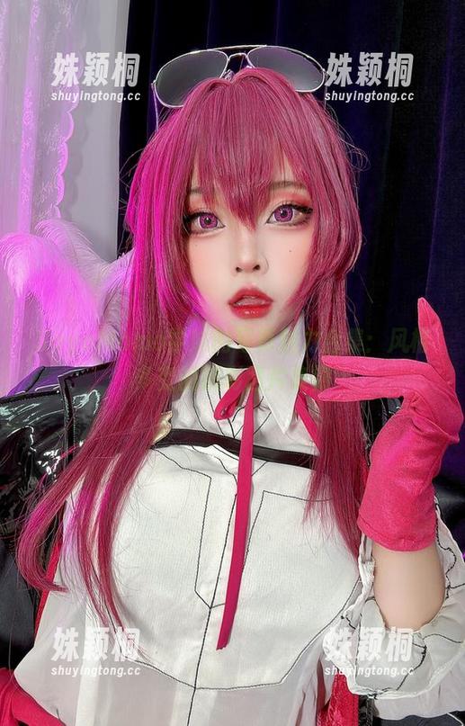 SayoMomo SayoMomo学妹的写真魅力合集:风格多变的精彩图片集锦