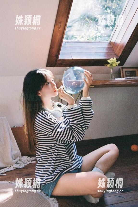 TGOD推女神 - 施忆佳和服图包：让你在现代与传统之间穿梭的奇妙体验！