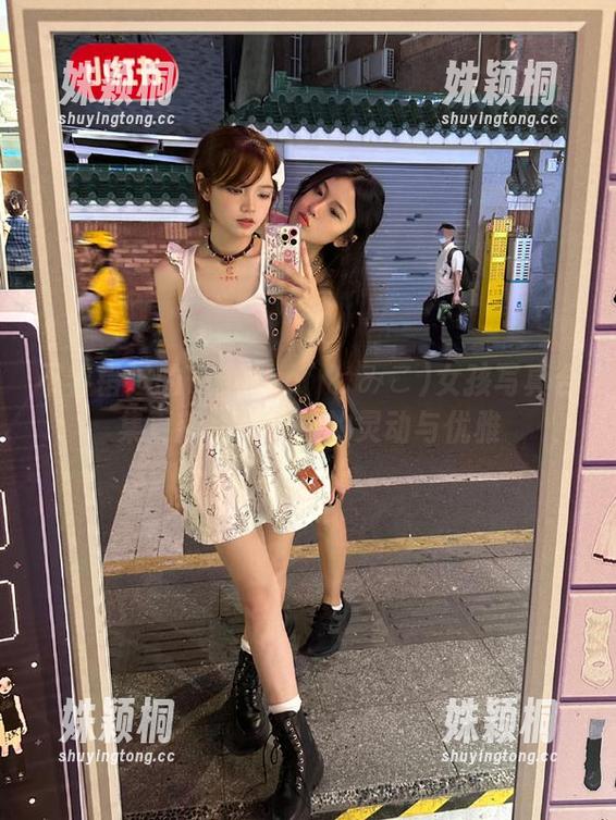 不容错过的Tomiko(とみこ)女孩写真合集更新，感受她的灵动与优雅
