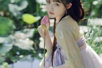 Tukmo兔几盟 – 最新图册热荐：AngelaLee李玲的黑丝风情，诱惑与优雅并存
