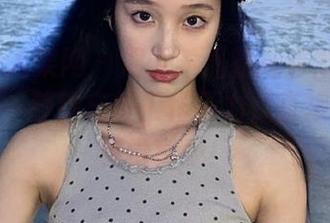 UGirls尤果网 – 周于希最新高清蕾丝套图，让你一秒钟忘掉工作压力，直接递给你视觉享受！