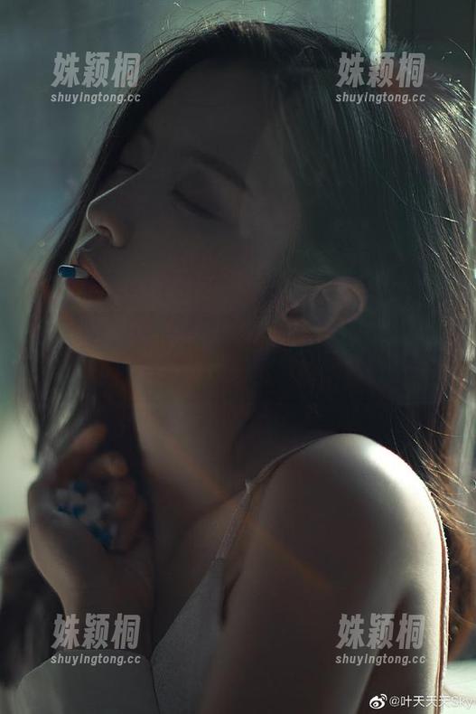 UGirls尤果网-张小西Ann UGirls尤果网 - 观看张小西Ann的天台作品,让心灵在阳光下自由起舞!