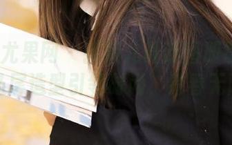 UGirls尤果网 – 张熙儿最新图册震撼来袭，双马尾造型引领时尚，青春无限可能