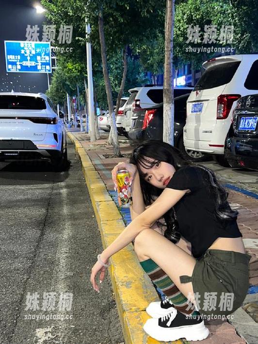 UGirls尤果网-李唯一 UGirls尤果网 - 精致生活新选择,李唯一网袜写真美图更新集结!