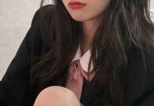 UGirls尤果网 – 一起欣赏李莉莉的瑜伽全套图包，展现优雅与自信的新姿态！