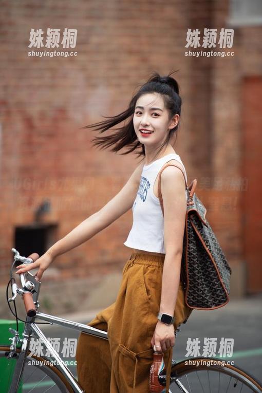 UGirls尤果网-颜亦汐 UGirls尤果网 - 看颜亦汐如何用美足私拍资源征服您的视觉,真是美到让人窒息!