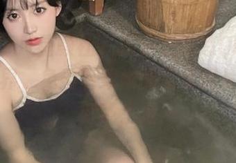 XINGYAN星颜社 – 探索王婉悠Queen的白裙世界，免费下载她的写真照片，邂逅诗意生活