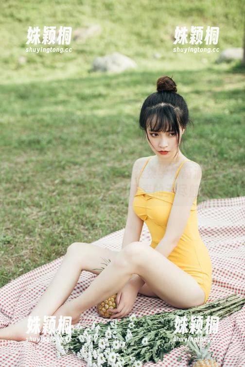 Xiuren秀人网 - 九千柒柒学姐高清图包：细腻呈现美丽与青春的无尽魅力