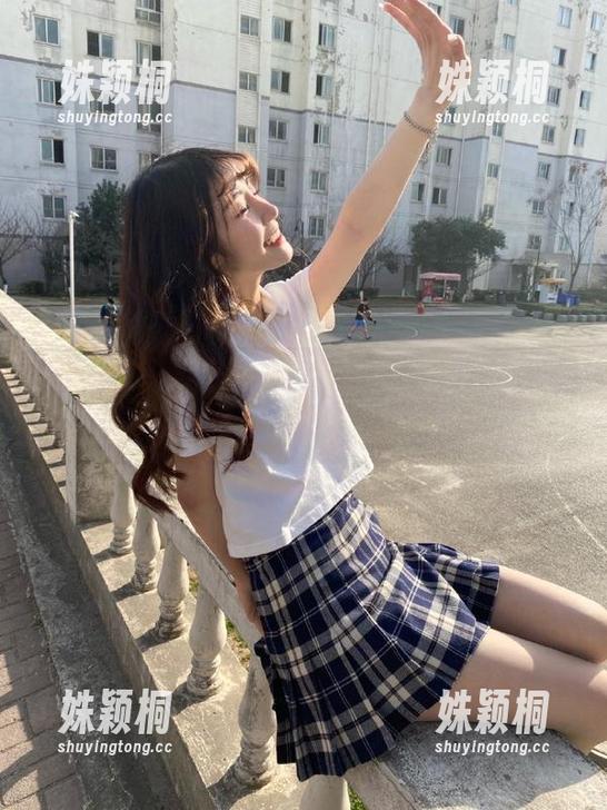 Xiuren秀人网 - 让唐翩翩的日常合集充满你的屏幕，甜美壁纸大放送！