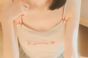 Xiuren秀人网 – 最新夏甜甜御姐主题写真合集，完美展现她的独特风格和气质！