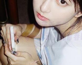 Xiuren秀人网 – 奶芙乔乔学姐高清写真合集，记录每一个动人的青春瞬间