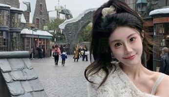 Xiuren秀人网 – 精致生活从容容容Alice泳池写真开始，高清原图免费下载，为你呈现美好！