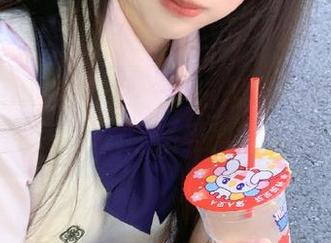 Xiuren秀人网 – 小小白思宜新出女友套图下载，一起感受爱的温馨！