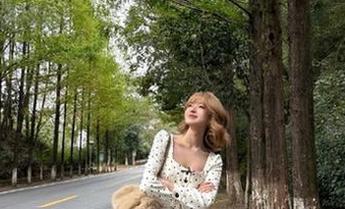Xiuren秀人网 – 全套小芭乐夏日写真：每一幅图集都散发着浓浓的夏日气息