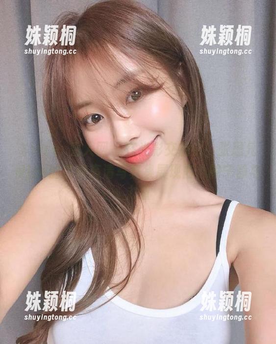 Xiuren秀人网 - 在光影交错中，张思允Nice的瑜伽高清写真集展现内心的宁静与力量