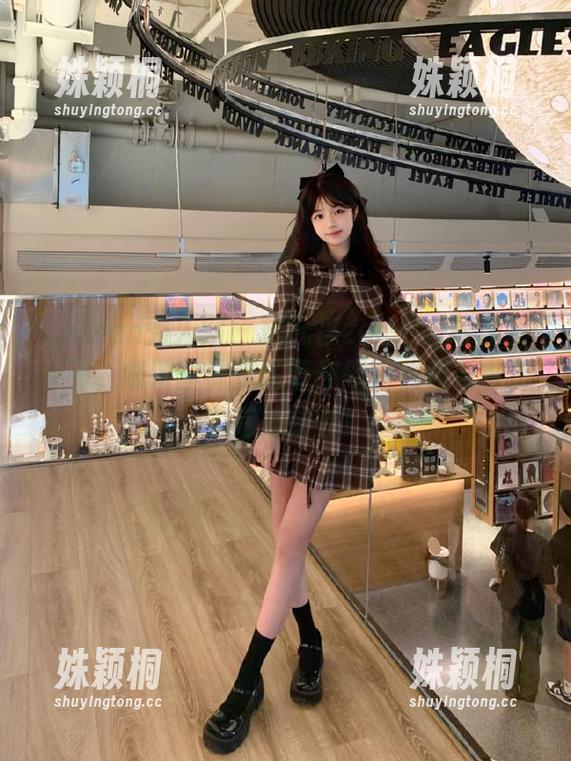 Xiuren秀人网-戴允祺zoe Xiuren秀人网 - 戴允祺zoe个人写真新系列,极致丝袜套图带你领略优雅与性感的完美结合!