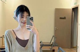 Xiuren秀人网 – 精选杏子Yada校服图包：让每个瞬间都成为你心中难以忘怀的摄影回忆