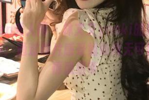 Xiuren秀人网 – 林文文yooki的姐姐系列写真：通过照片感受姐妹间无可替代的情感纽带