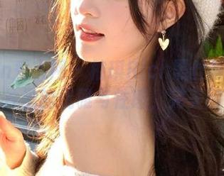 Xiuren秀人网 – 柚琪Rich黑丝写真合集：图片里的优雅与性感，完美融合！