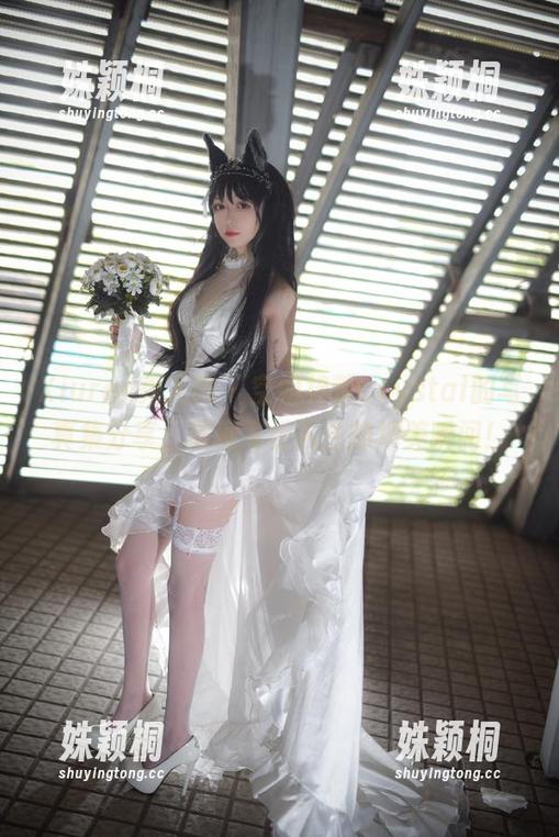 Xiuren秀人网-梓萱Crystal Xiuren秀人网 - 空姐梓萱Crystal的写真集分享,展现飞行人生的绝美瞬间!