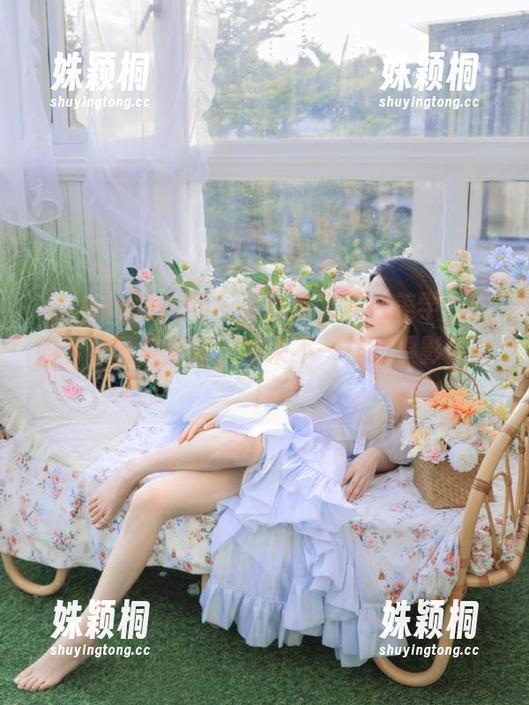Xiuren秀人网 - 重新定义黑色美学，欧阳若依图集更新，带来不一样的摄影体验！
