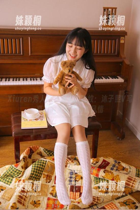 Xiuren秀人网 - 漂亮的豹纹：沐子熙V写真原图展现的别致风情