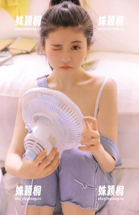 Xiuren秀人网-涵涵Luna Xiuren秀人网 - 免费下载涵涵Luna牛仔裤的时尚写真资源,助你成为潮流引领者!