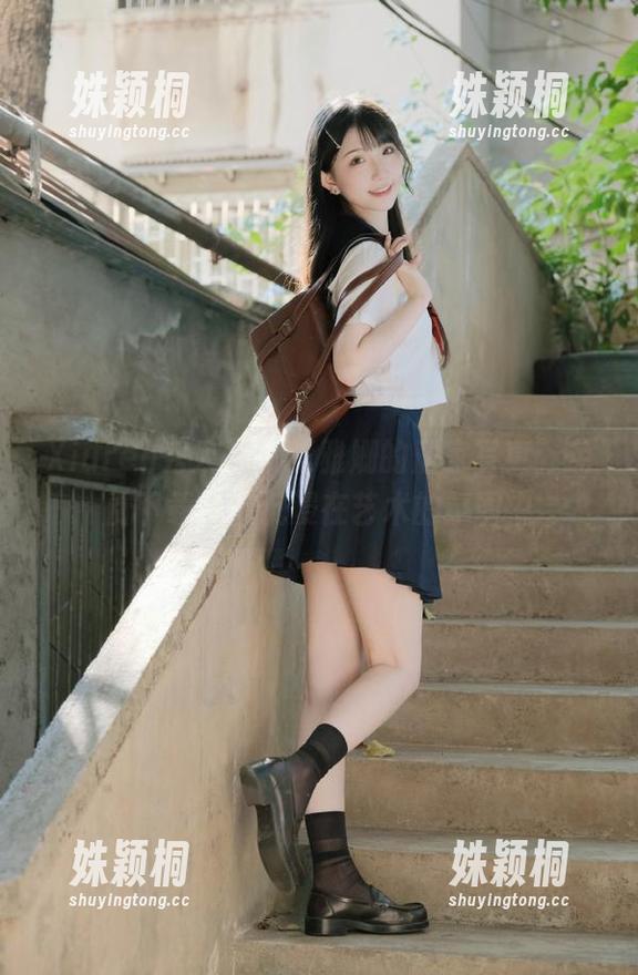 Xiuren秀人网 - 王雅姗的居家写真，免费下载让你沉浸在艺术的氛围中