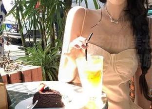 Xiuren秀人网 – 潜入无圣光的美七Mia世界，女孩们的写真故事一一揭晓！