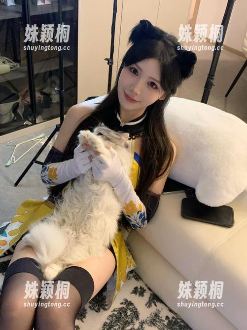 Xiuren秀人网-茜茜Kimi Xiuren秀人网 - 见识一下茜茜Kimi女友的“无圣光”写真合集,不是每个人都能驾驭的!