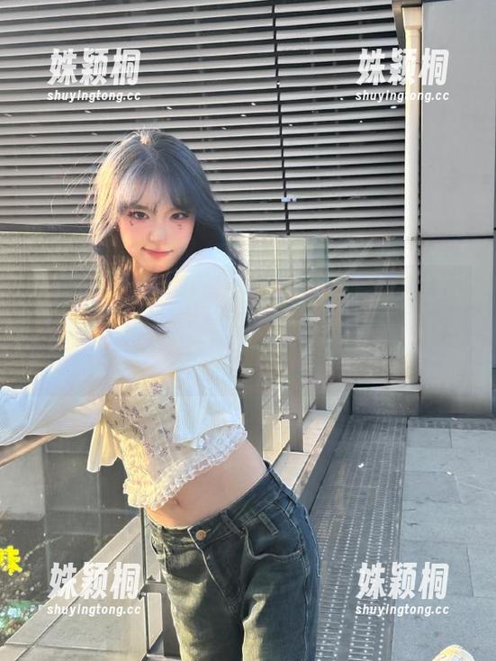 Xiuren秀人网-萌琪琪Irene Xiuren秀人网 - 萌琪琪Irene的秘书写真让人心动,观看她如何完美展现自我风格